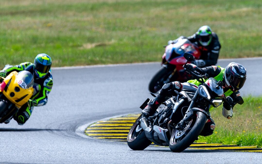 Pannónia-ring: kezdő pályamotoros tréning a Chrobák-Lövey csapattal